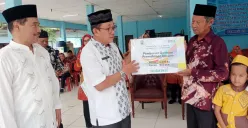 Pemkot Bekasi salurkan bantuan permakanan ke 15 yayasan dalam rangka program 100 hari kerja Wali Kota dan Wakil Wali Kota Bekasi. (Sumber: Dok. Pemkot Bekasi)