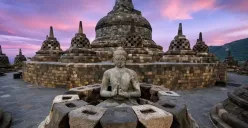 Candi Borobudur, destinasi wisata penuh sejarah dan keindahan alam yang memukau. (Sumber: Pinterest)