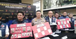 Polres Cimahi melaksanakan gelar perkara kasus perdaran narkotika di Mako Polres Cimahi, Senin, 24 Maret 2025. (Sumber: Poskota/Gatot Poedji Utomo)