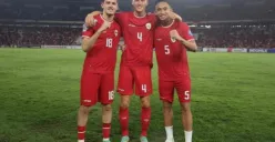 Trio bek Timnas, Rizky Ridho, Justin Hubner dan Jay Idzes, mendapatkan sorotan positif dari para penggemar dalam laga lawan Bahrain, Selasa, 25 Maret 2025. (Sumber: PSSI)