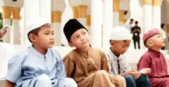 Hukum membayar zakat fitrah bagi anak kecil yang belum baligh. (Sumber: Unsplash/Aldin Nasrun)