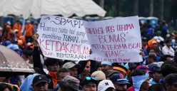 Ilustrasi - Ribuan massa buruh memadati depan Gedung DPR RI saat demo buruh 28 Agustus 2025. (Sumber: Poskota/Bilal Nugraha Ginanjar)