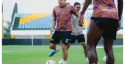 Link live streaming BRI Liga 1 antara Barito Putera vs Dewa United. (Sumber: Instagram/dewaunitedfc)