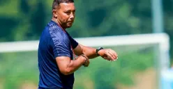 Denny Landzaat, asisten pelatih Timnas Indonesia. (Sumber: Instagram/@denny_landzaat)