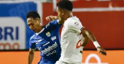 Akibat kegagalan melawan Malut United, Persib gagal mengunci gelar juara Liga 1 2024/2025 lebih cepat. (Sumber: Instagram/@persib)