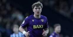 Striker Timnas Indonesia, Ole Romeny, menutup musim 2024/2025 dengan hasil imbang bersama klubnya, Oxford United. (Sumber: Instagram/@oufcofficial)