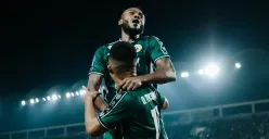 Pemain PSS Sleman merayakan gol Gustavo Tocantins ke gawang PSM Makassar dalam laga pekan 31 Liga 1 2024-25. (Sumber: Instagram @pssleman)