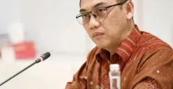 Potret Dirjen Pengawasan Ruang Digital, Alexander Sabar yang menjelaskan tentang pembekuan layanan World App. (Sumber: Komdigi RI)