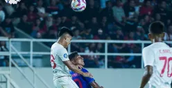 Persis Solo vs Arema FC di laga pekan 31 Liga 1 musim 2024-25. (Sumber: Instagram @aremafcofficial)