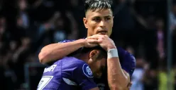 Ramiro Fergonzi jadi pahlawan bagi Persik Kediri dan Persib Bandung setelah menggagalkan kemenangan Persebaya lewat gol dramatis di menit-menit akhir. (Sumber: Instagram @persikfcofficial)