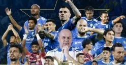 Persib Bandung dipastikan gelar juara back to back Liga 1 usai Persik vs Persebaya imbang. (Sumber: Instagram/@persib)