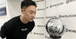 Worldcoin dilarang di beberapa negara! Ini alasan di balik larangan global terhadap pemindaian iris ini dan bahaya bagi pengguna. (Sumber: X/@bukanpamanmu)