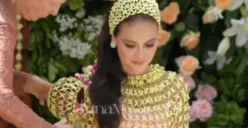Luna Maya jalani prosesi siraman jelang pernikahannya dengan Maxime Bouttier. (Sumber: Tangkap Layar Instagram/@tsmediaid)