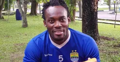 Keberhasilan Persib juara Liga 1 2024/2025 tidak hanya dirayakan oleh para Bobotoh, tetapi juga mendapat apresiasi dari mantan pemain mereka, Michael Essien (Sumber: Instagram/@michaelessien)