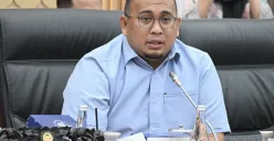 Andre Rosiade, anggota DPR RI sekaligus mertua Arhan, menyuarakan dugaan keras mengenai keberadaan dua sosok yang diduga sebagai operator mafia sepak bola, yang ia identifikasikan dengan inisial JN dan P.