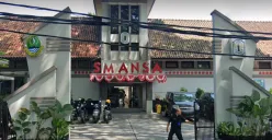 Kontroversi sengketa lahan SMAN 1 Bandung, PTUN memenangkan PLK, tapi pemerintah dan alumni menolak. Simak kronologi lengkap. (Sumber: Google Street View, 2025)