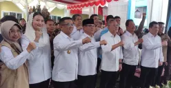 Para menteri mendorong percepatan pembentukan Kopdes Merah Putih di Desa Kertasana, Kecamatan Pagelaran, Kabupaten Pandeglang, Kamis, 8 Mei 2025. (Sumber: Poskota/Samsul Fatoni)