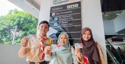 Peluncuran Kartu Jakarta Mobilitas Bebas Akses (JakMob) oleh Bank DKI, yang terintegrasi dengan berbagai moda transportasi seperti Transjakarta, MikroTrans (Jaklingko), LRT, MRT, dan Commuter Line (KRL). (Sumber: Bank DKI)