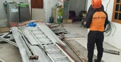 Angin kencang sebabkan puluhan rumah di kawasan Kalideres, Jakbar, rusak, Minggu, 11 Mei 2025. (Sumber: Dok. BPBD Jakarta)