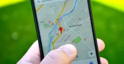 Cara melacak HP yang hilang, bahkan dalam keadaan mati, hanya dengan aplikasi Google Maps. (Sumber: Pinterest/Shadow Hacker)