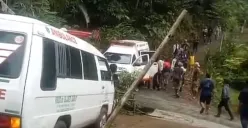 Proses evakuasi korban ledakan amunisi TNI di Desa Sagara, Kecamatan Cibalong, Kabupaten Garut, Senin, 12 Mei 2025. (Sumber: Istimewa)