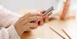 Ilustrasi - Membeli emas digital lewat aplikasim (Sumber: Pinterest)