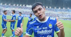 Potret Rachmat Irianto yang dikabarkan akan diboyong oleh Persebaya Surabaya musim depan. (Sumber: Instagram/@rachmatirianto)