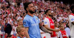 Pemain Timnas Indonesia, Calvin Verdonk saat menjadi kapten NEC Nijmegen di laga kontra Ajax Amsterdam. (Sumber: Instagram @necnijmegen)