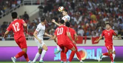Aksi Justin Hubner di Vietnam vs Timnas Indonesia pada putaran kedua kualifikasi Piala Dunia 2026. (Sumber: PSSI)