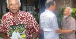 Kasmudjo, mantan dosen Fakultas Kehutanan UGM di kediamannya saat dikunjungi oleh Jokowi.