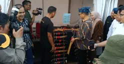 Mendes, Yandri Susanto; Wamendes PDT, Riza Patria; dan Wamen LH, Diaz Hendopriono mengunjungi Festival Bangun Desa Bangun Indonesia di Kabupaten Serang. (Sumber: Poskota/Rahmat Haryono)