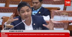 Anggota DPR RI, Sigit Purnomo Syamsuddin Said atau yang lebih dikenal sebagai Pasha "Ungu," menyoroti masalah kualitas makanan yang disajikan untuk jemaah haji Indonesia tahun 2025 tidak layak konsumsi. (Sumber: Capture TV Parlemen)