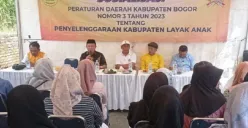 Sosialisasi Perda Kabupaten Bogor Nomor 3 Tahun 2023 di halaman Kantor Desa Sukajadi, Kecamatan Tamansari. (Sumber: Dok. DPRD Kabupaten Bogor)