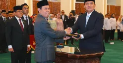 Ketua DPD RI, Sultan B. Najamudin melantik Sekretaris Jenderal (Sekjen) DPD di Gedung Nusantara IV, Senin, 19 Mei 2025. (Sumber: Dok. DPD RI)