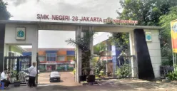 Suasana di SMKN 26 Pembangunan Jakarta, Jakarta Timur, masih sepi meski prapendaftaran SPMB telah resmi dibuka Dinas Pendidikan Senin, 19 Mei 2025. (Sumber: Poskota/M. Tegar Jihad)