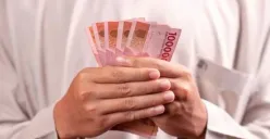 Butuh modal usaha? Ajukan KUR BRI daripada pilih pinjol. (Sumber: Pexels/Dafrino Maasy)