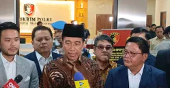 Presiden ke-7 Republik Indonesia Joko Widodo (Jokowi) telah menjalani pemeriksaan oleh penyidik Bareskrim Polri terkait tuduhan ijazah palsu, di Bareskrim Polri, Jakarta Selatan, Selasa, 20 Mei 2025. (Sumber: Poskota/Ali Mansur)