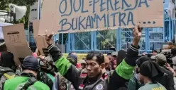 Demo driver ojol hari ini, Koalisi Ojol Nasional akui tak terlibat. (Sumber: tangkapan layar Instagram/@duniahariini17)