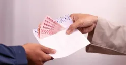Simak pinjaman online gampang cair langsung masuk ke saldo DANA Anda, cek caranya. (Sumber: Pexels/Defrino Maasy)