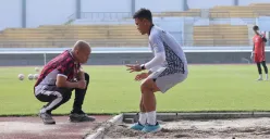 Gelandang Persib Bandung, Dedi Kusnandar berharap bisa tampil di laga terakhir Liga 1 2024-2025 melawan Persis Solo. (Foto: persib.co.id)