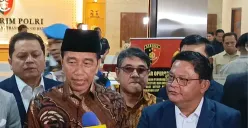 Presiden ke-7 Republik Indonesia Joko Widodo (Jokowi) telah menjalani pemeriksaan oleh penyidik Bareskrim Polri terkait tuduhan ijazah palsu, di Bareskrim Polri, Jakarta Selatan, Selasa, 20 Mei 2025. (Sumber: Poskota/Ali Mansur)