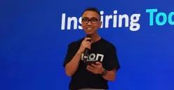 CEO Nuon Aris Sudewo saat memberikan sambutan pada acara launching kolaborasi Langit Musik
dan PlayUp. (Sumber: Dok. Telkom Indonesia)