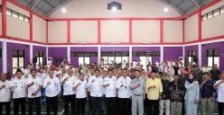 Bupati Tangerang menghadiri sosialisasi Opsen Pajak Kendaraan Bermotor (PKB) BBNKB di Gedung Serbaguna (GSG) Kecamatan Curug, Kabupaten Tangerang pada Rabu, 21 Mei 2025. (Sumber: Setda Kabupaten Tangerang)