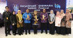 Pemerintah Kabupaten Tangerang meraih 3 penghargaan pada Ajang Digiwara Award 2025 yang berlangsung di Bintaro Jaya Xchange Mall 2, pada Jumat, 23 Mei 2025. (Sumber: Bagian Protokol dan Komunikasi Pimpinan Setda Kab. Tangerang)