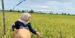 Erliana resmi ditunjuk sebagai Ketua Koperasi Desa (KopDes) Merah Putih Padang Luas, Kalimantan Selatan. (Sumber: Kementan)