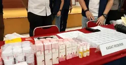 Dinkes Bekasi mengimbau masyarakat agar cermat memilih produk kecantikan. (Sumber: POSKOTA | Foto: Nurpini Aulia Rapika)