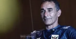 Reaksi Gerald Vanenburg setelah Timnas Indonesia U23 segrup dengan Korea Selatan di Kualifikasi Piala Asia U23 2026. (Foto: kitagaruda.id)