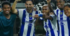 Para pemain Persib Bandung melakukan selebrasi usai mencetak gol ke gawang Bali United. (Sumber: Instagram/@persib)