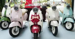 Yadea OVA memperkenalkan sepeda listrik kepada mahasiswa Universitas Padjadjaran, Hegarmanah, Jatinangor, Kabupaten Sumedang. (Sumber: Dok. Yadea)