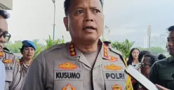 Kapolres Metro Bekasi Kota, Kombes Pol Kusumo Wahyu Bintoro pastikan pihaknya akan memanggil kepala SPPG di Jatiasih pekan depan atas dugaan kasus pelecehan dan penganiayaan terhadap bawahannya. (Sumber: Poskota/Nurpini Aulia Rapika)